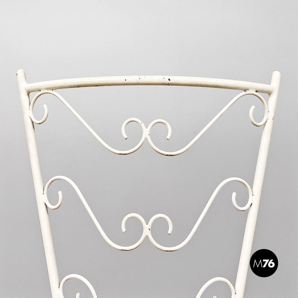 Sedie da giardino in metallo bianco e tessuto magenta, 1960 ca.