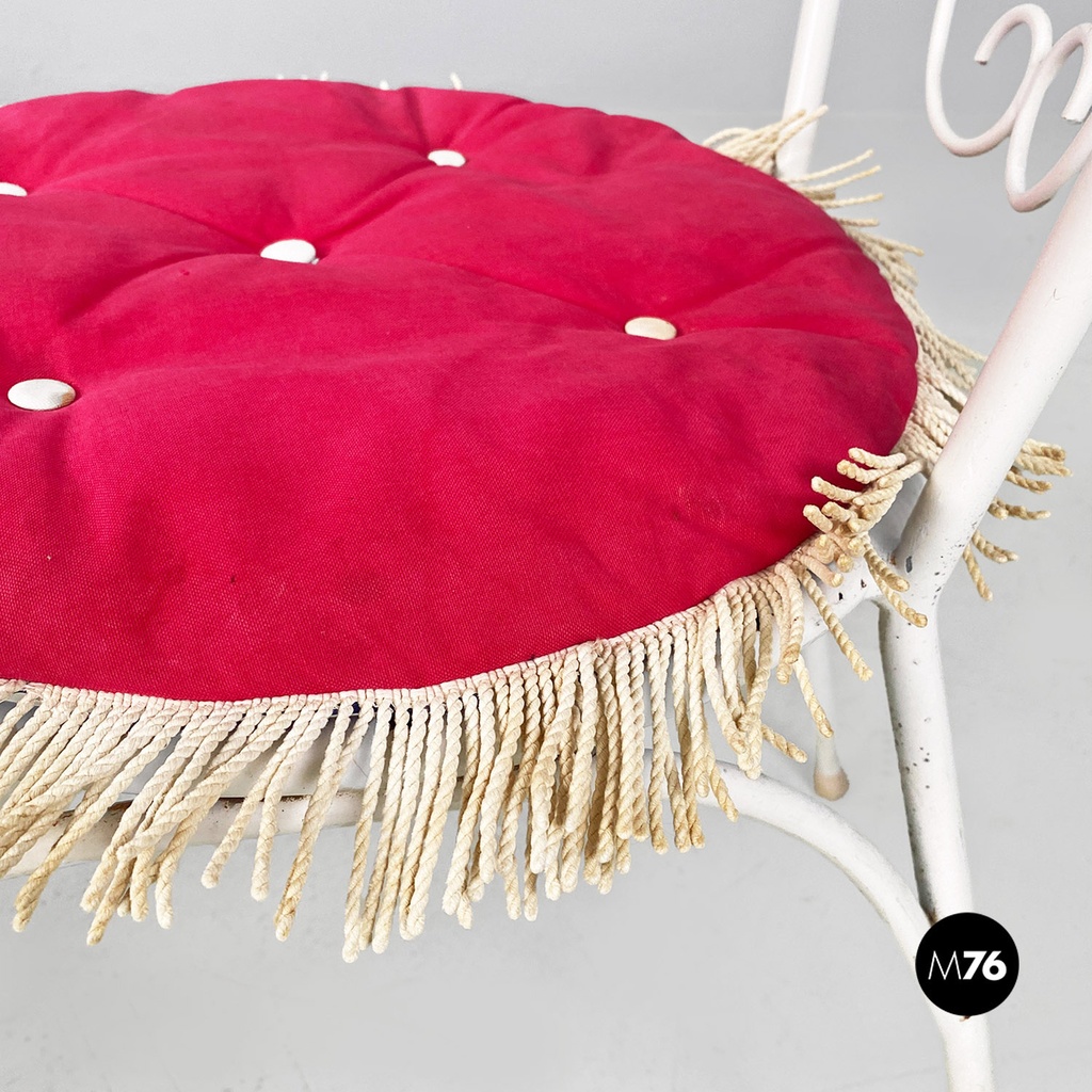 Sedie da giardino in metallo bianco e tessuto magenta, 1960 ca.