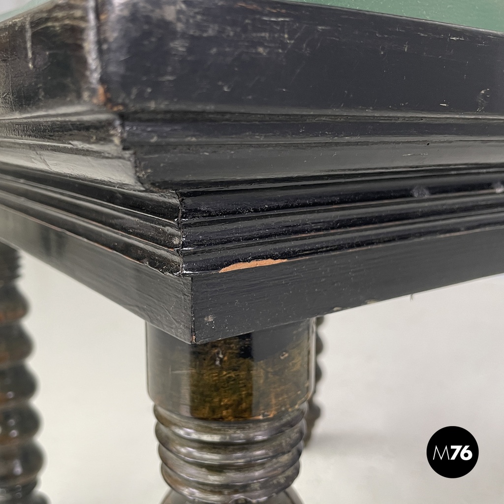 Sedie in pelle verde con decorazioni in legno, 1930 ca.