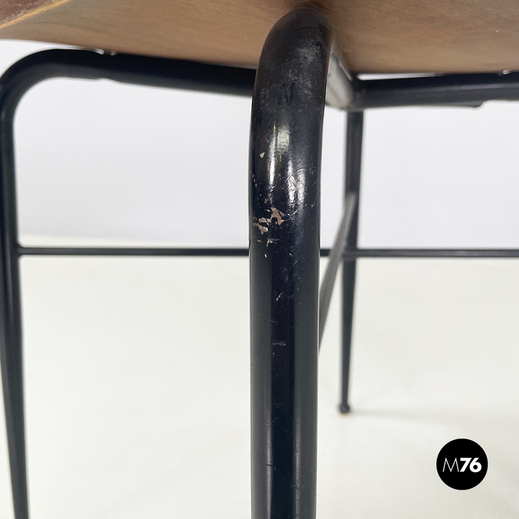 Italian mid-century modern Chair in curved wood and black metal, 1960s