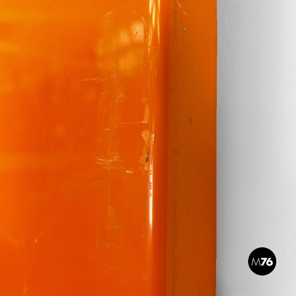 Mensole in plastica arancione di Marcello Siard per Kartell, 1970 ca.