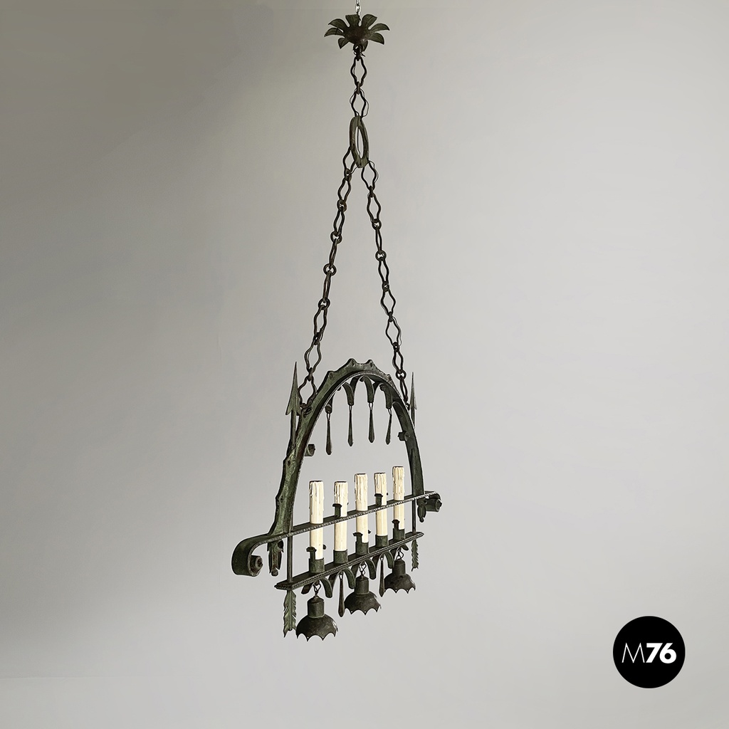Italian antique Chandelier with eight lights in crafted wrought iron, 1930s