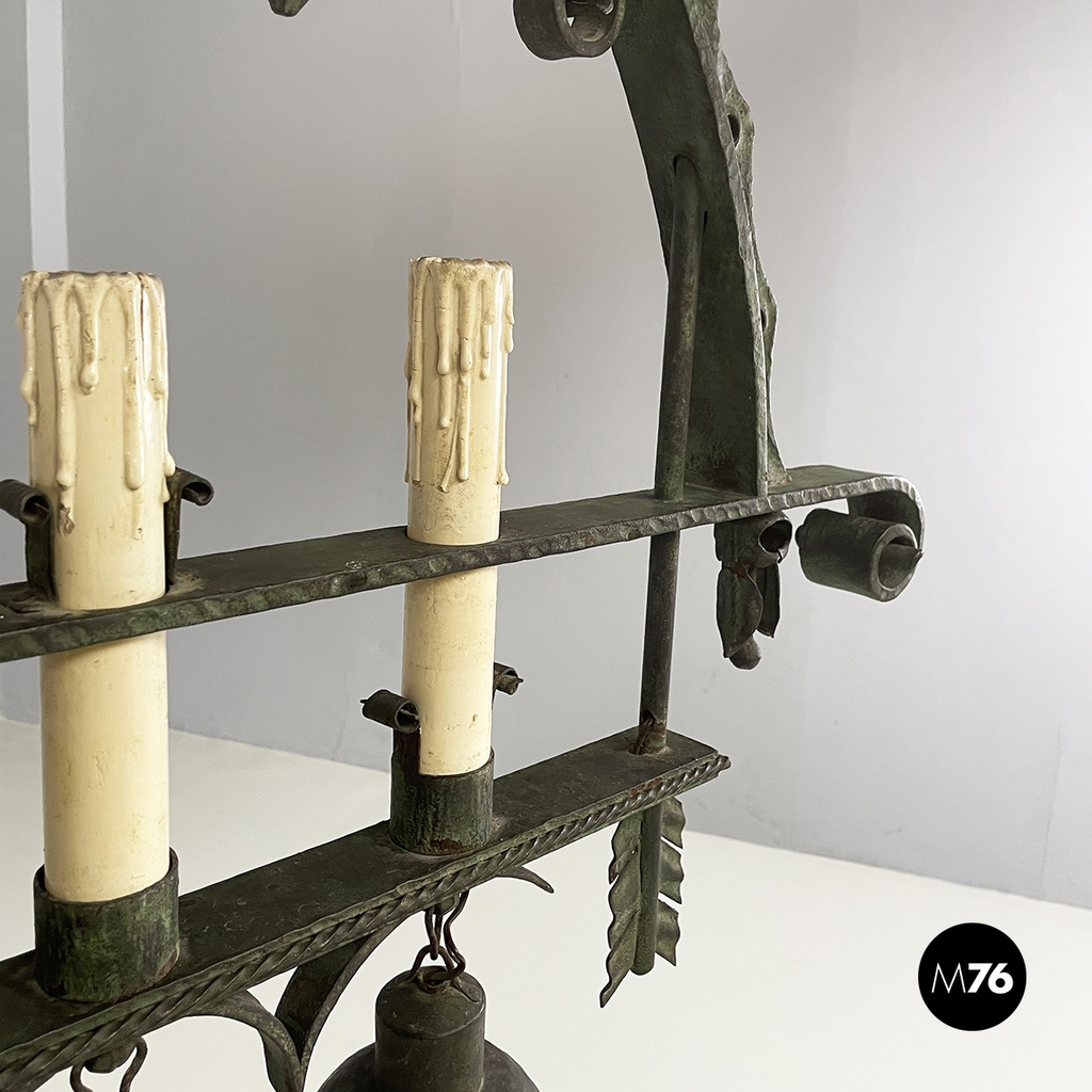 Italian antique Chandelier with eight lights in crafted wrought iron, 1930s