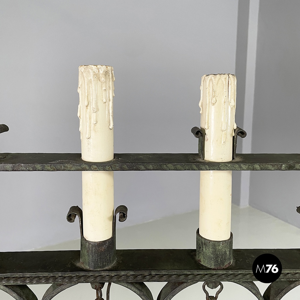 Italian antique Chandelier with eight lights in crafted wrought iron, 1930s