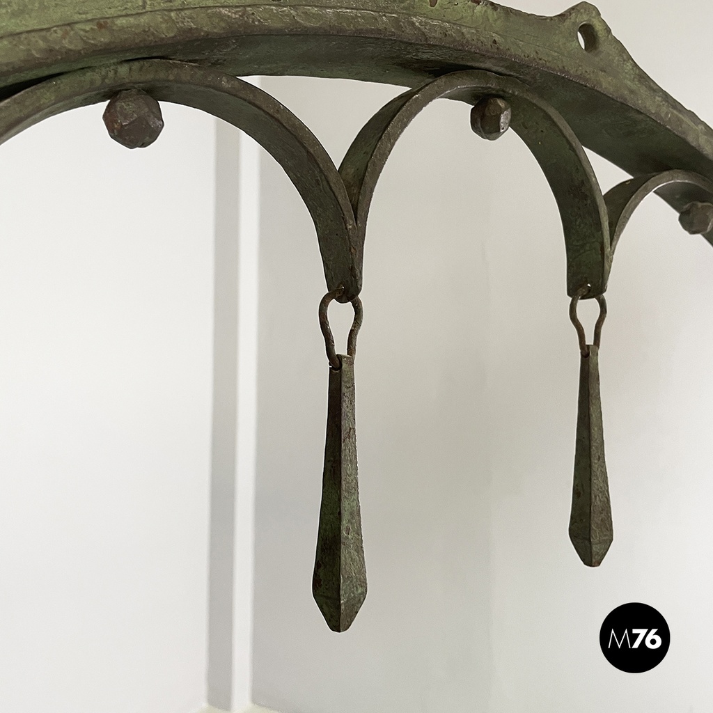 Italian antique Chandelier with eight lights in crafted wrought iron, 1930s