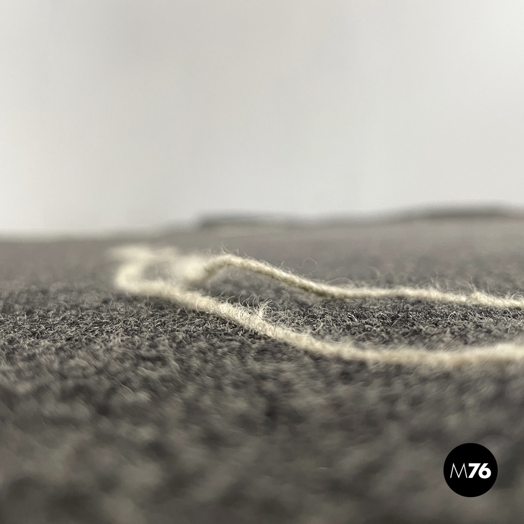 Italian postmodern rectangular grey felt rug red circle Riccardo Fattori, 2000s