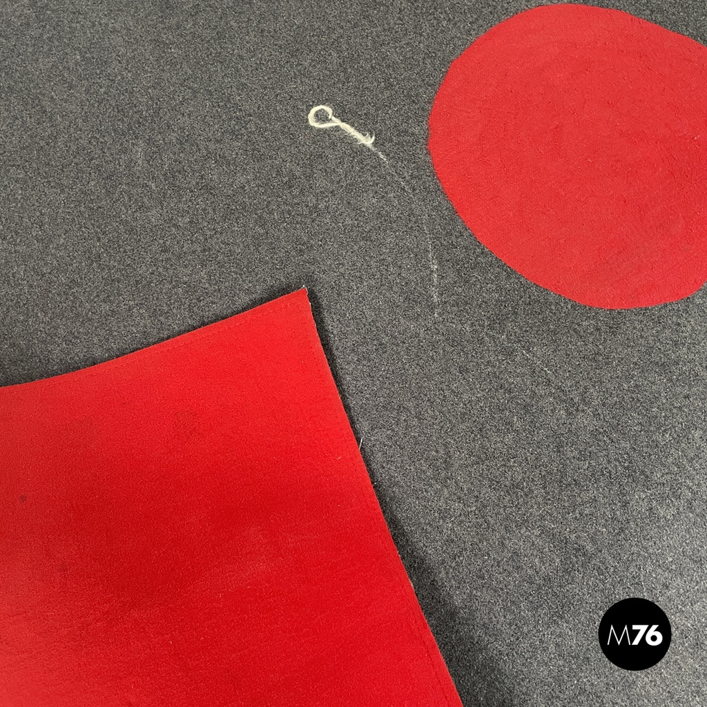 Italian postmodern rectangular grey felt rug red circle Riccardo Fattori, 2000s