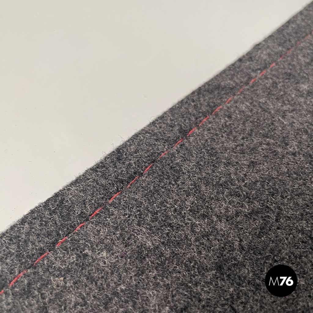 Italian postmodern rectangular grey felt rug red circle Riccardo Fattori, 2000s