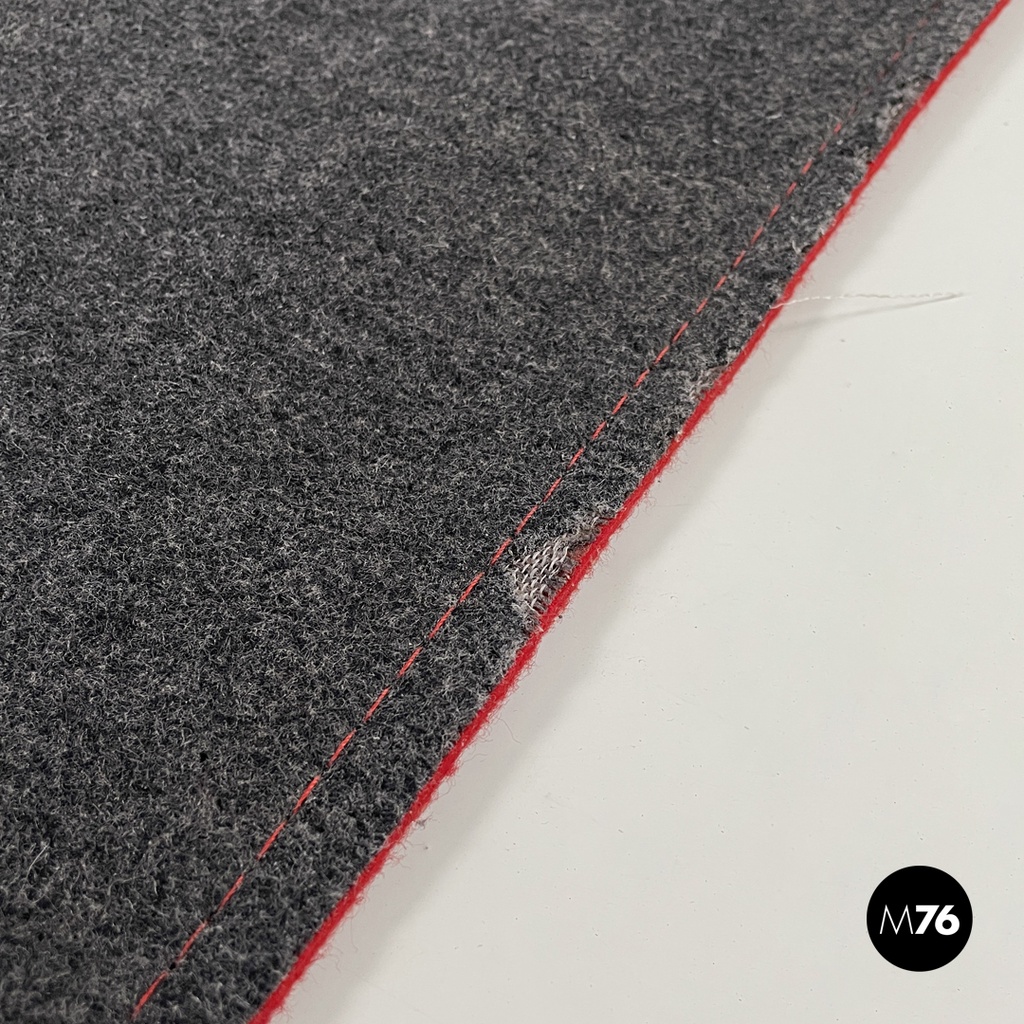 Italian postmodern rectangular grey felt rug red circle Riccardo Fattori, 2000s