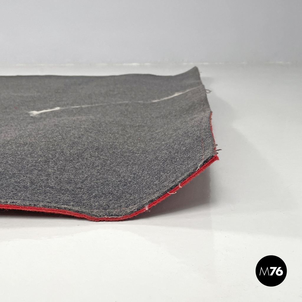 Italian postmodern rectangular grey felt rug red circle Riccardo Fattori, 2000s