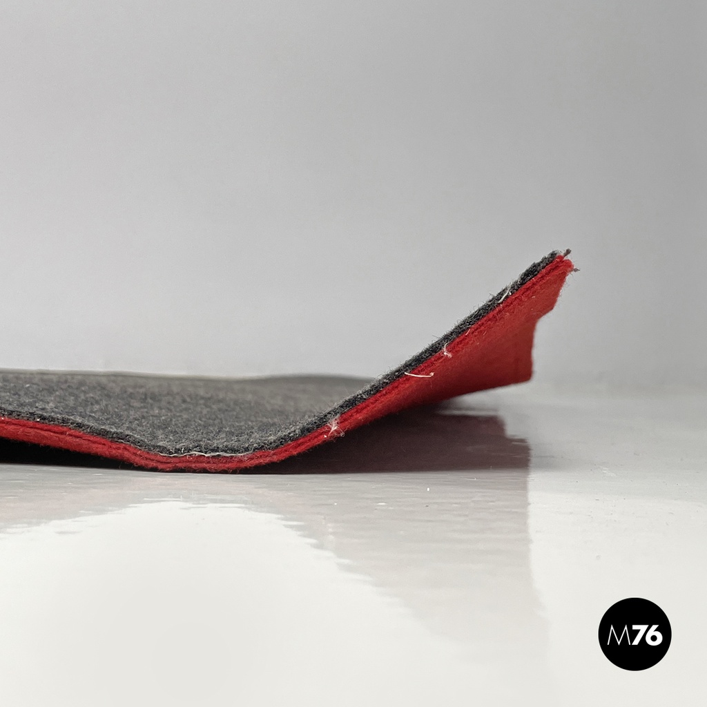Italian postmodern rectangular grey felt rug red circle Riccardo Fattori, 2000s