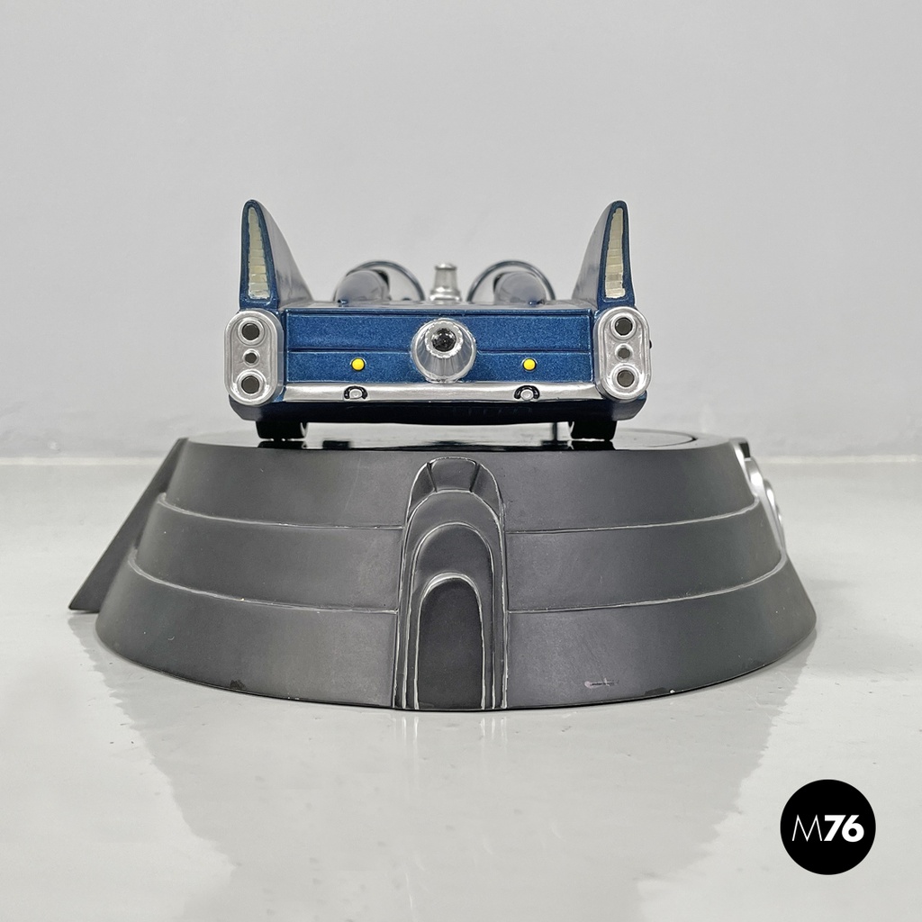 American limited edition Batmobile 60s model replica 0262/1500 DC Direct, 2000s