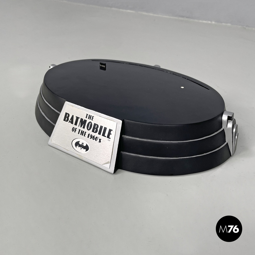 American limited edition Batmobile 60s model replica 0262/1500 DC Direct, 2000s