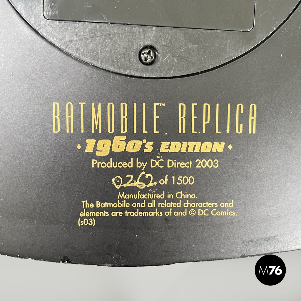 American limited edition Batmobile 60s model replica 0262/1500 DC Direct, 2000s
