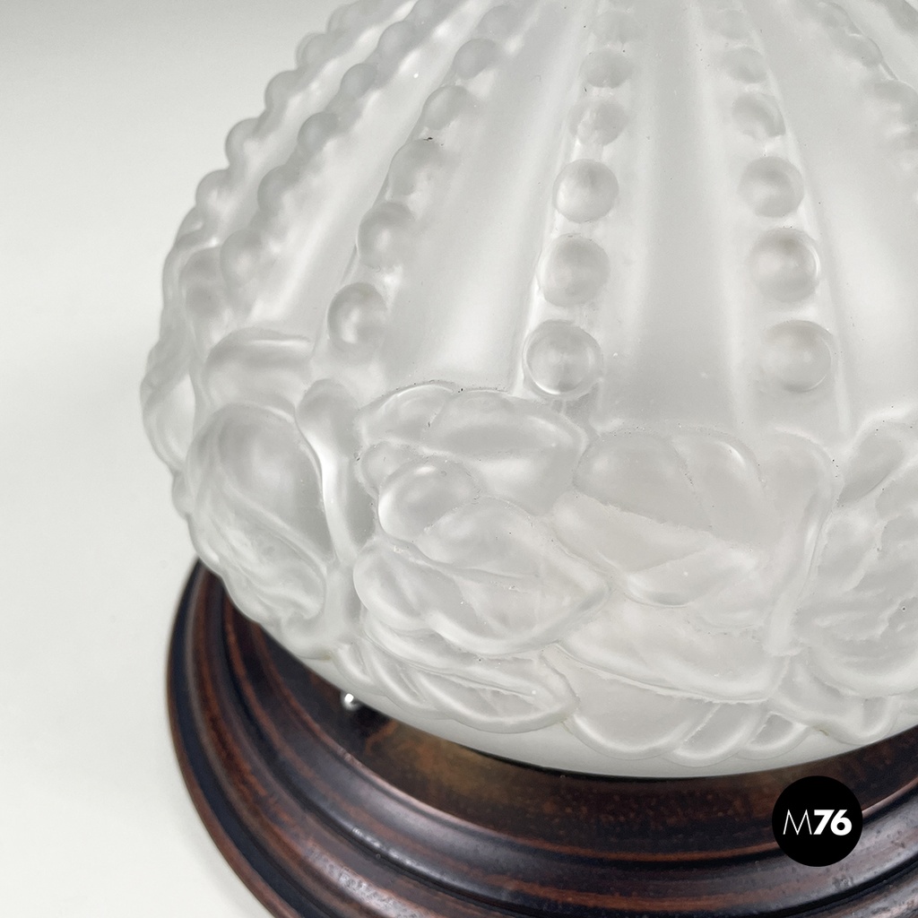 Italian art deco Wall lamp in crafted glass, wood and brass, 1930-1940s