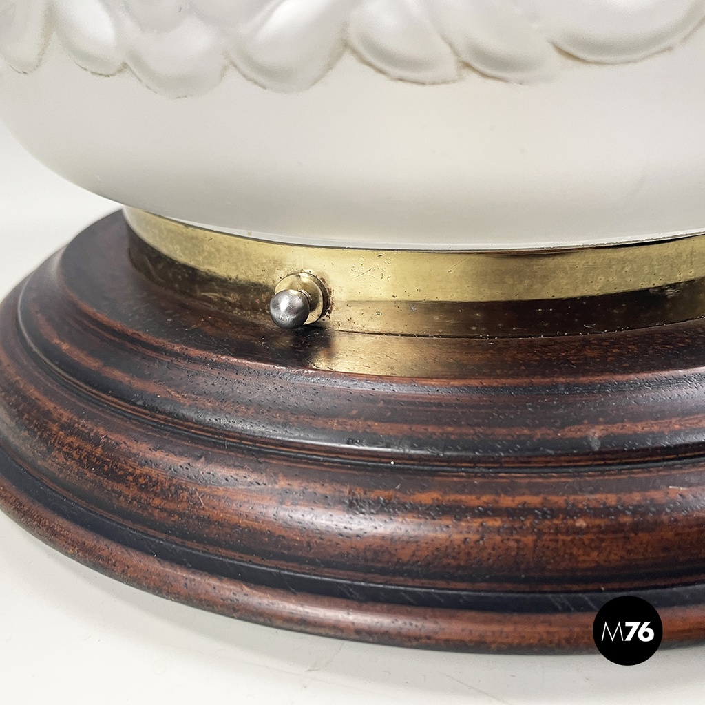 Italian art deco Wall lamp in crafted glass, wood and brass, 1930-1940s