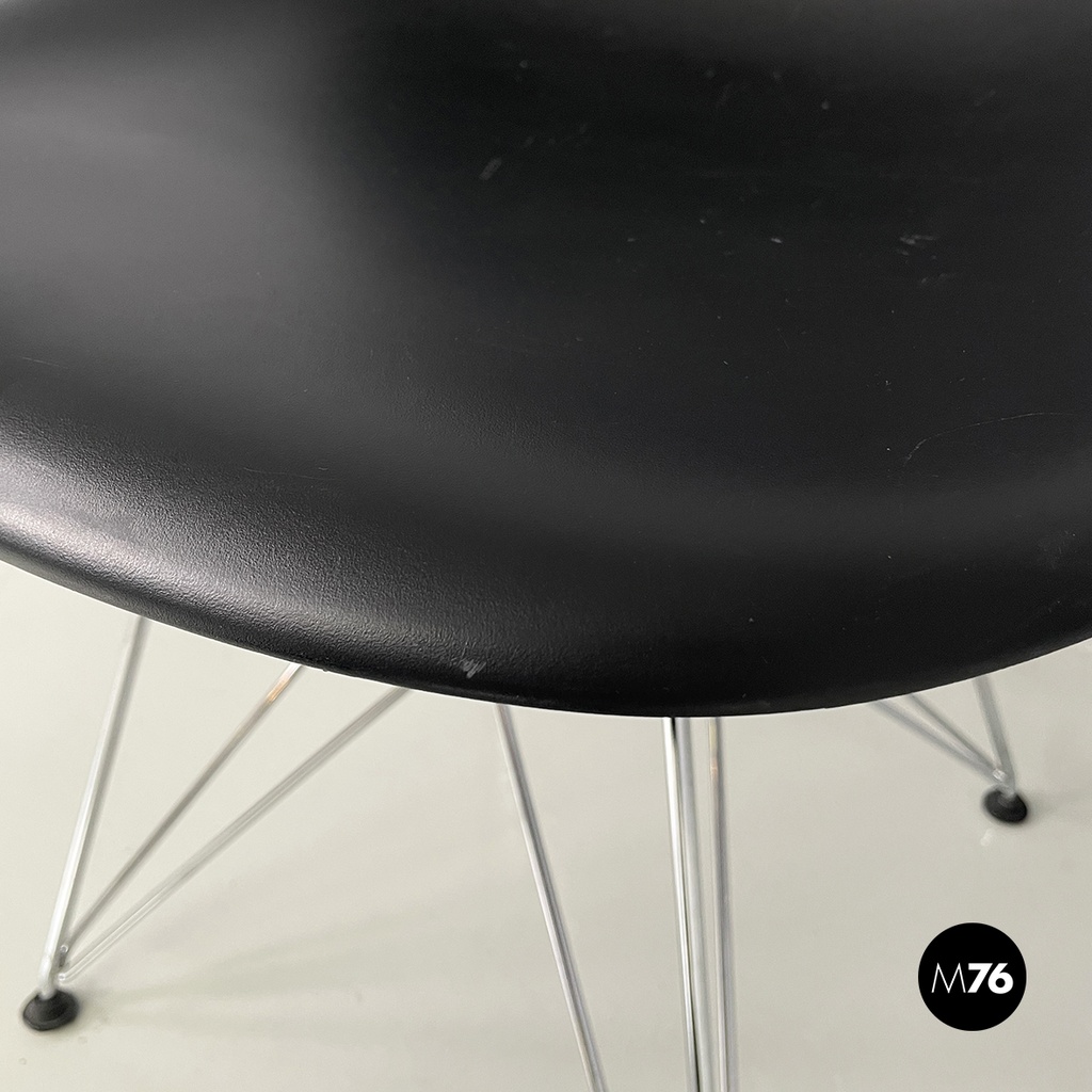 Italian modern Black plastic chairs by Charles and Ray Eames for Vitra, 2017