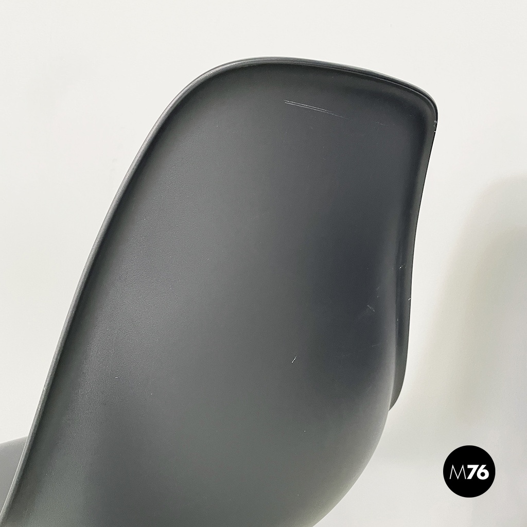 Italian modern Black plastic chairs by Charles and Ray Eames for Vitra, 2017