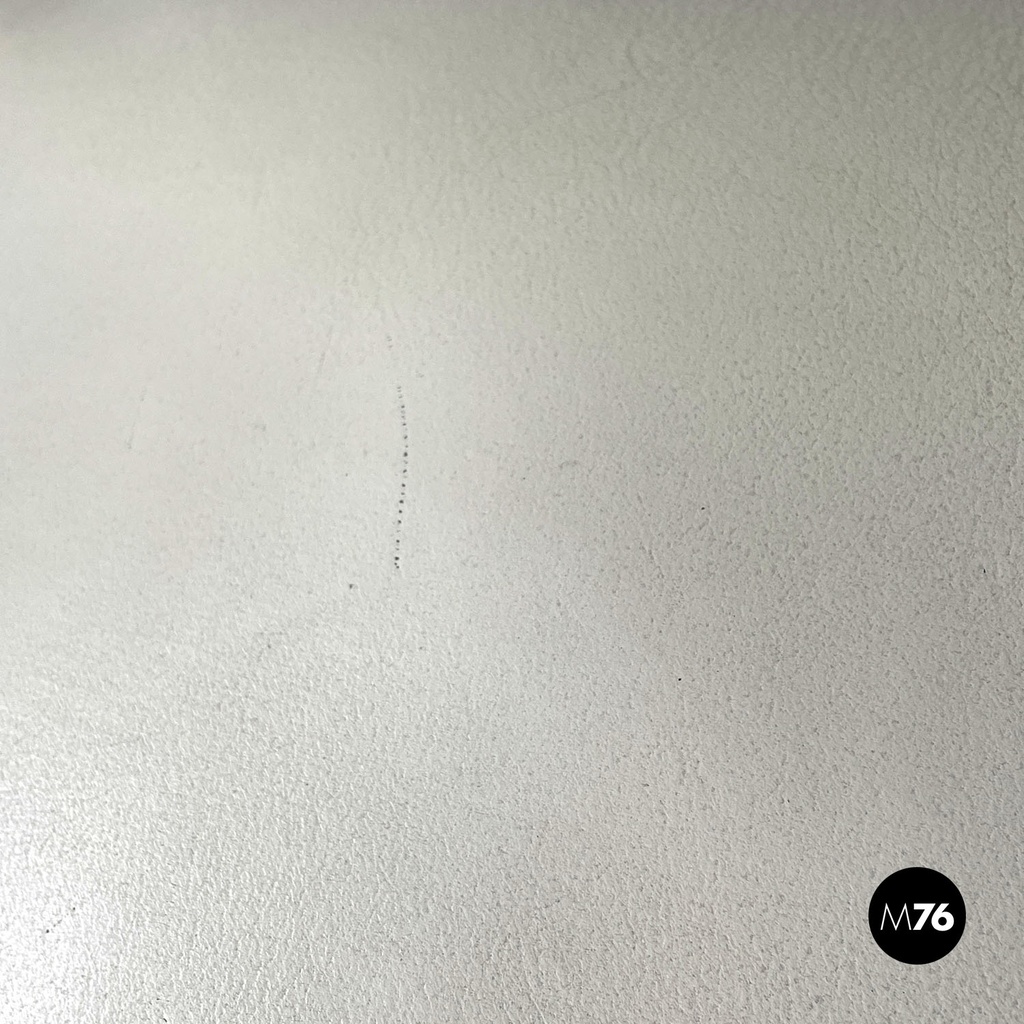 Italian Art Deco white leather and wood chair by Giovanni Gariboldi, 1940s