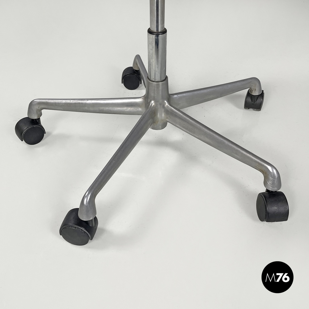 Italian modern salmon pink leather swivel office chair by Eames for ICF, 1970s