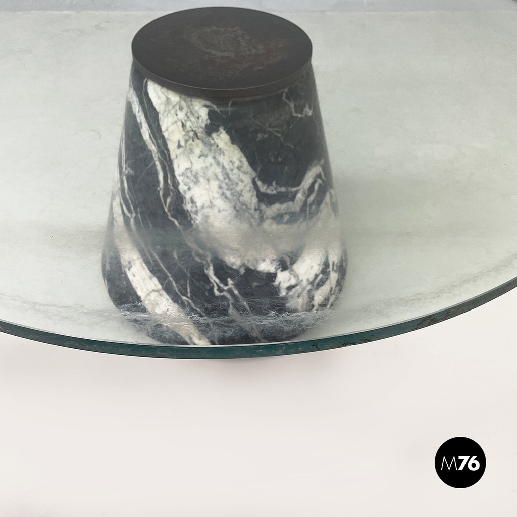 Italian modern Round coffee table in marble and glass, 1980s