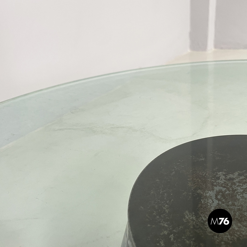 Italian modern Round coffee table in marble and glass, 1980s