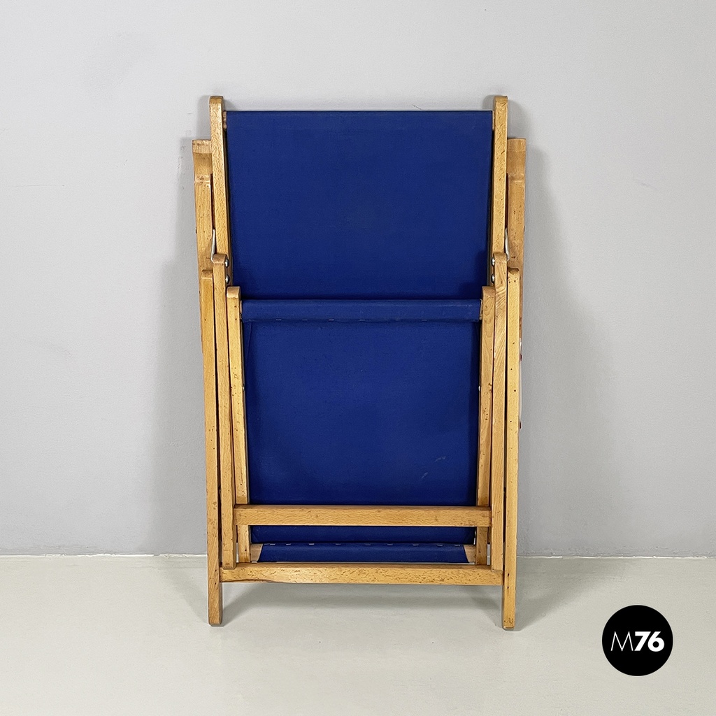 Italian mid-century Deck chair in blue fabric and wood by fratelli Reguitti 1960