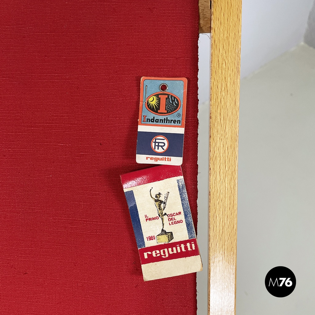 Italian mid-century Deck chair in red fabric and wood by fratelli Reguitti 1960s