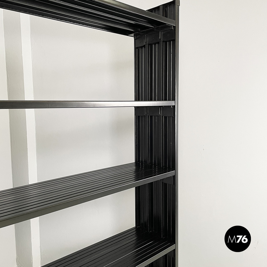 Italian modern Self-supporting bookcases in black plastic by Robots, 1990s