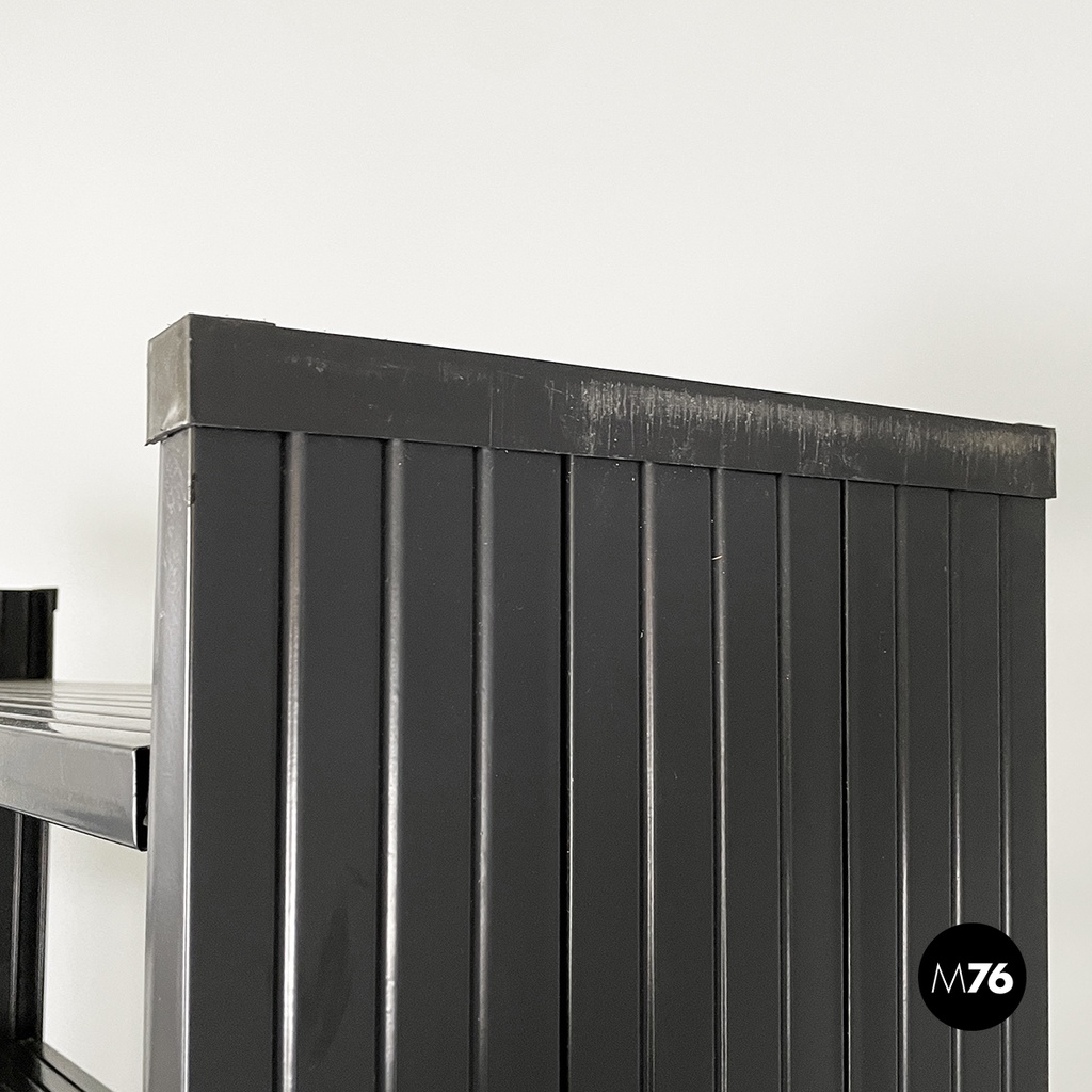 Italian modern Self-supporting bookcases in black plastic by Robots, 1990s