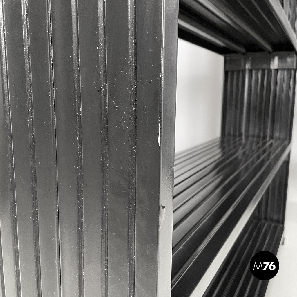 Italian modern Self-supporting bookcases in black plastic by Robots, 1990s