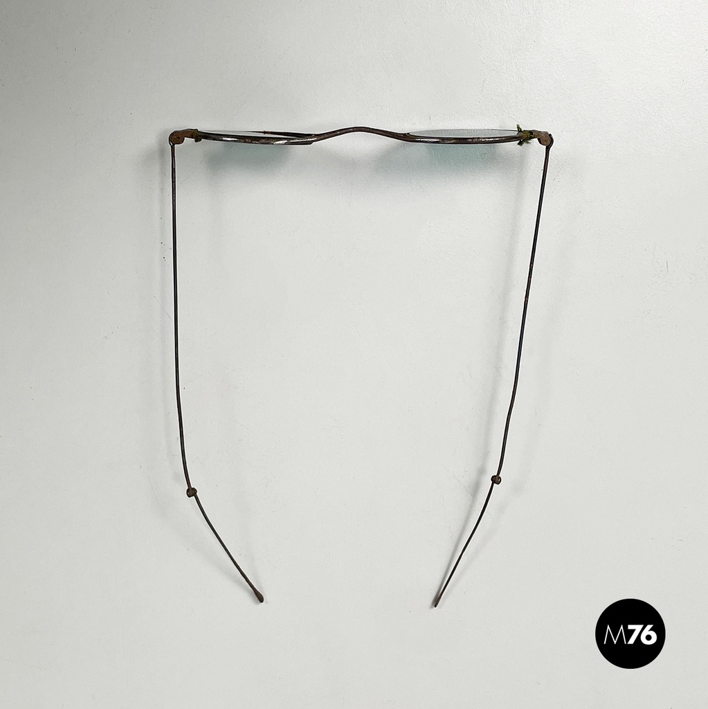 Italian mid-century modern Sunglasses in green glass and metal, mid 1900s