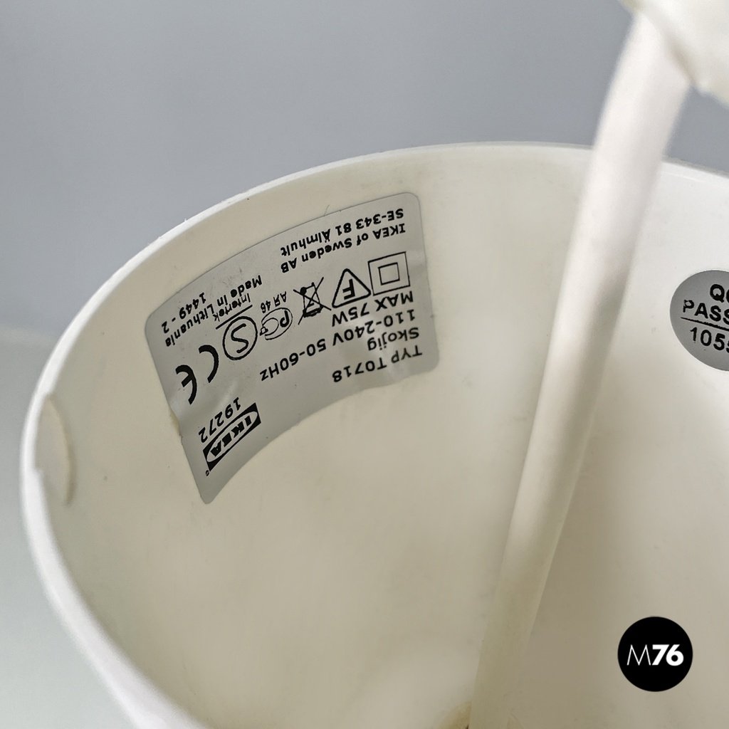 Lampadario azzurro Skojig di Henrik Preutz per Ikea, primi del 2000 ca.