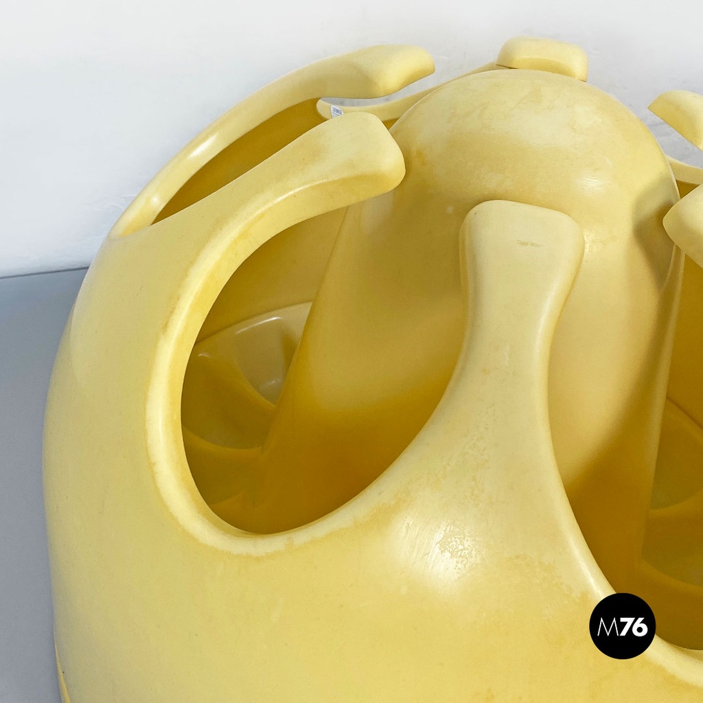 Portaombrelli in plastica gialla, 1970s