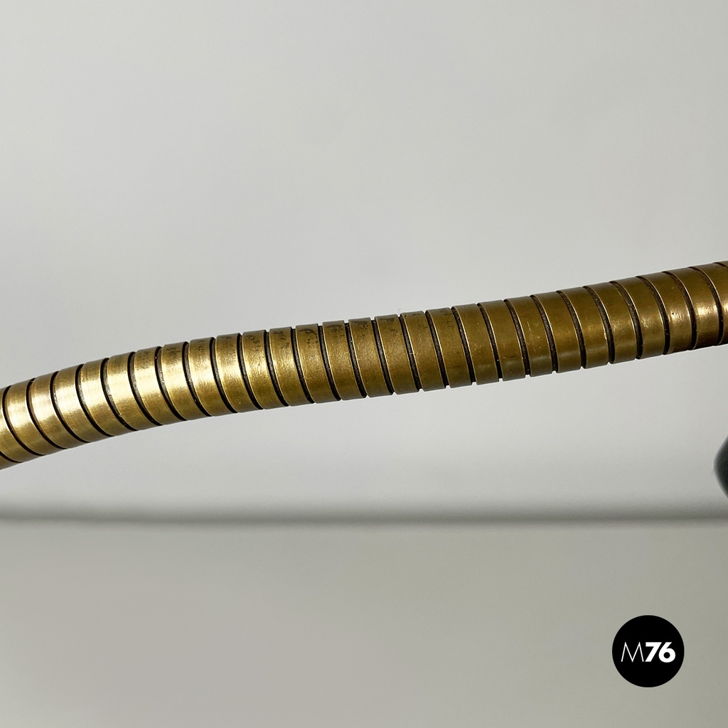 Lampada da tavolo in metallo verniciato nero e oro, 1970 ca.