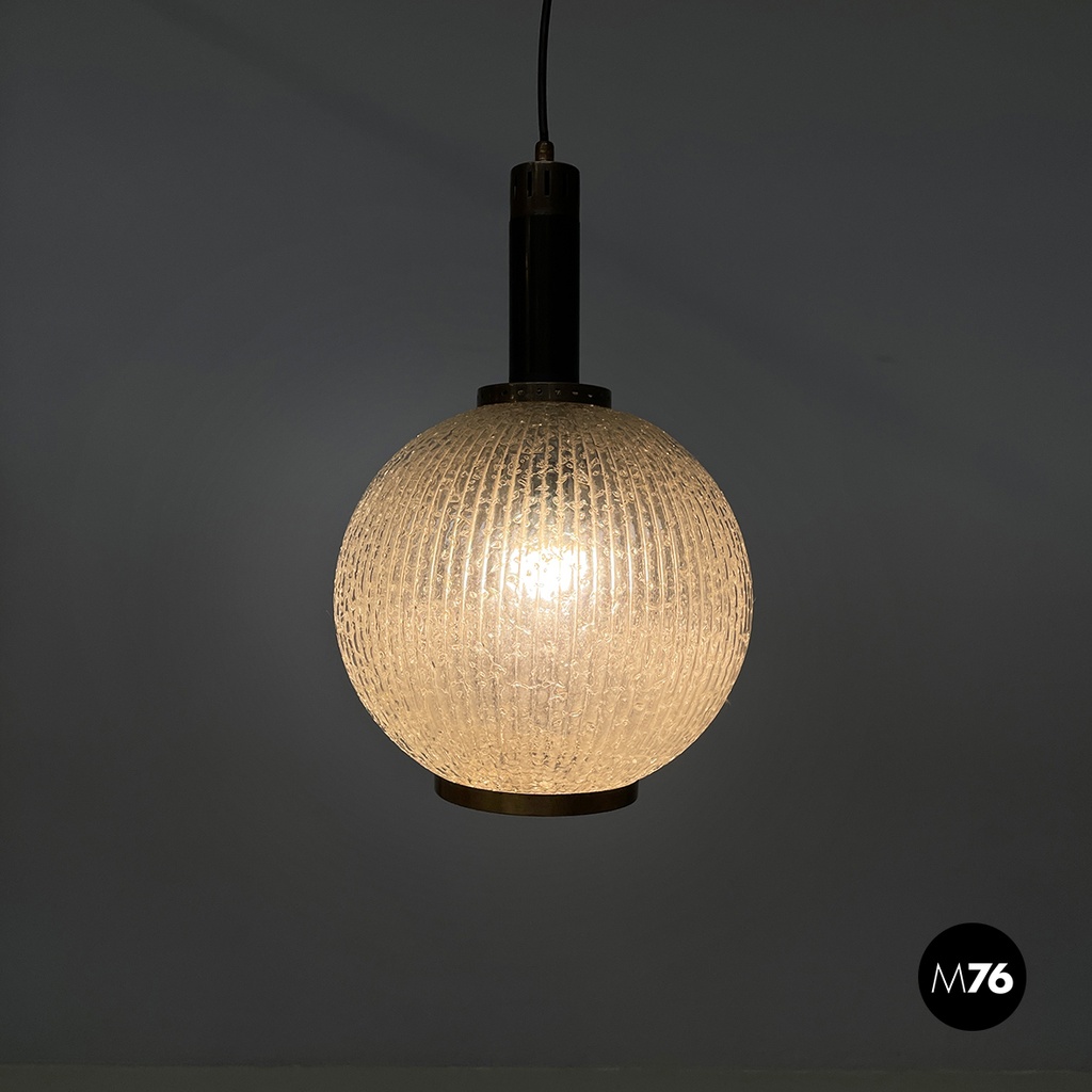 Italian mid-century modern Chandelier in molded glass, brass and metal, 1950s