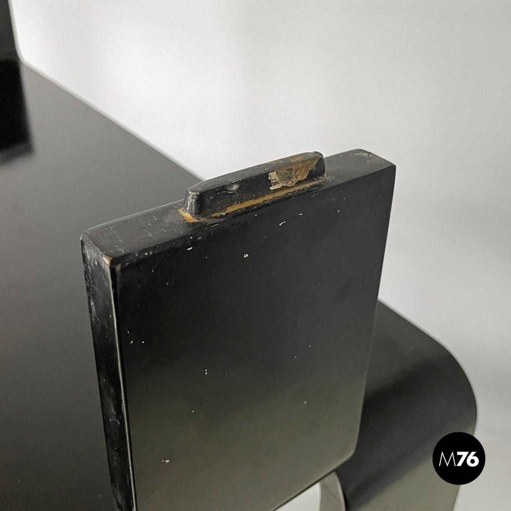 Italian post modern modular curved edges black and white wooden bookcase, 1980s