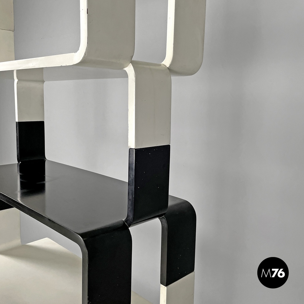 Italian post modern modular curved edges black and white wooden bookcase, 1980s