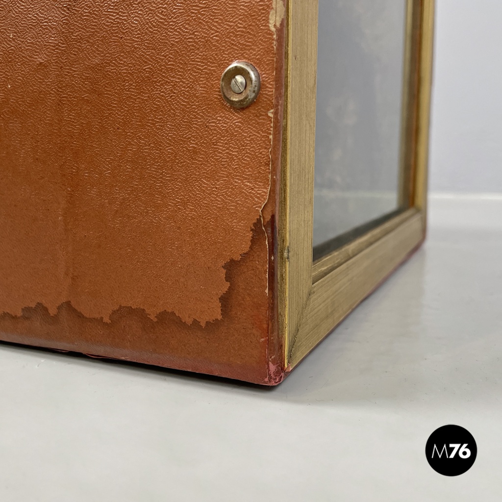 Scatola diorama con scena di celebrazione religiosa, 1950 ca.