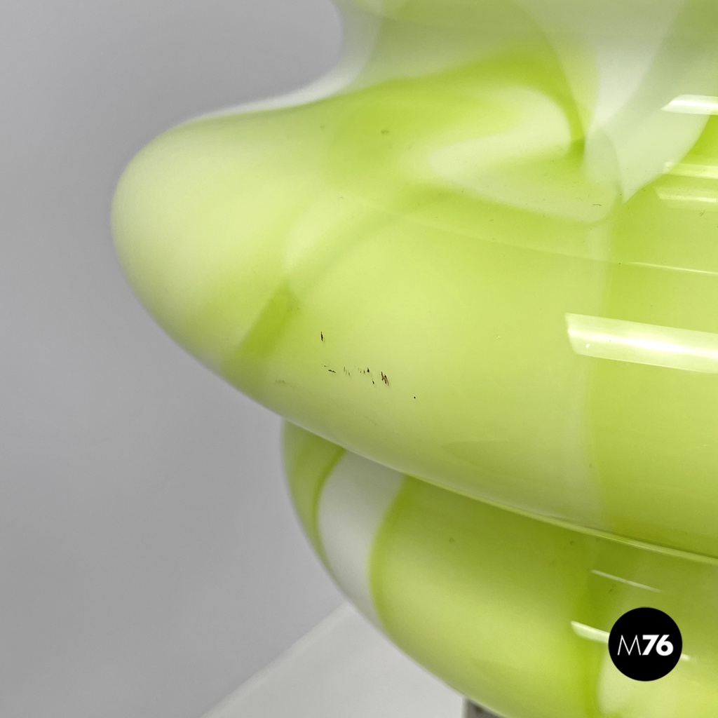 Italian modern round floor lamp in green and white Murano glass, 1970s