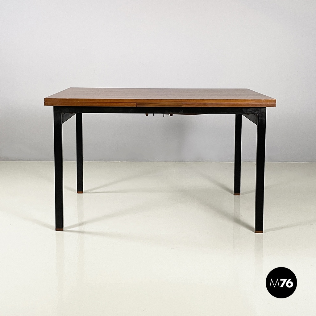 Italian mid-century modern Extendable dining table in wood and black metal 1960s