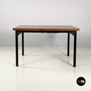 Italian mid-century modern Extendable dining table in wood and black metal 1960s