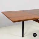 Italian mid-century modern Extendable dining table in wood and black metal 1960s