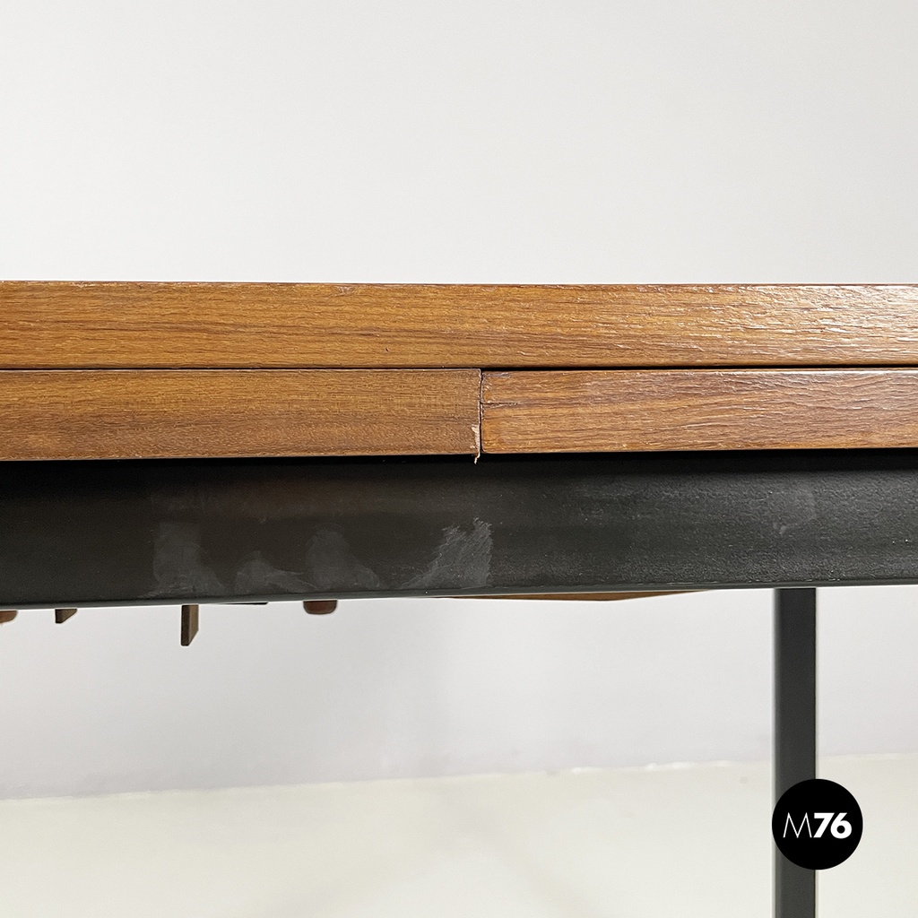 Italian mid-century modern Extendable dining table in wood and black metal 1960s