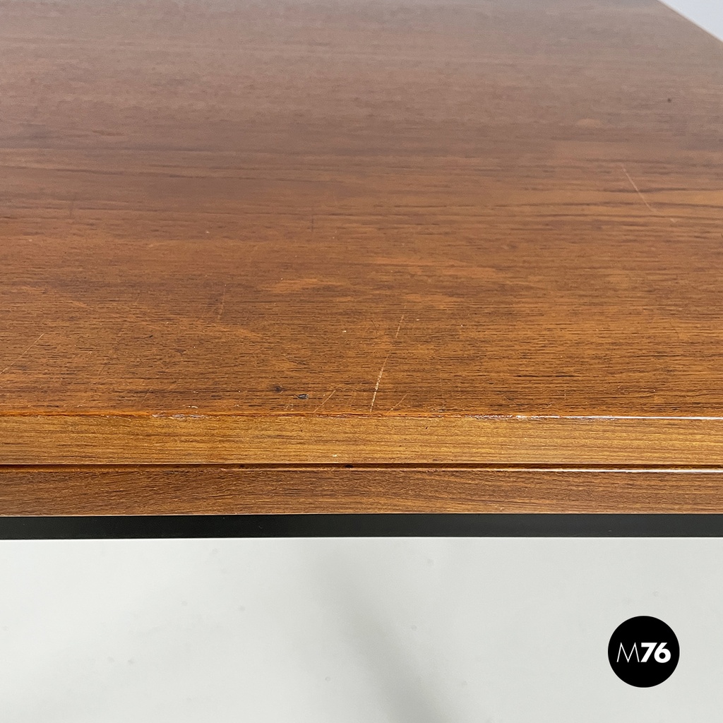 Italian mid-century modern Extendable dining table in wood and black metal 1960s