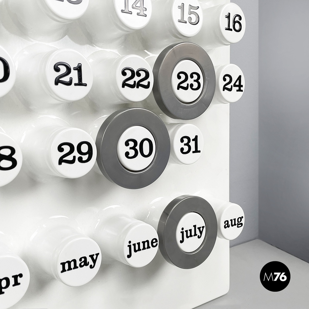 Italian modern gray rings for the perpetual wall calendar by Ring A Date, 2020s