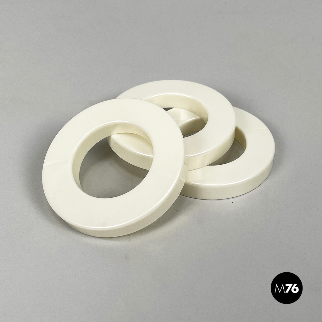 Italian modern white rings for perpetual wall calendar by Ring A Date, 2020s