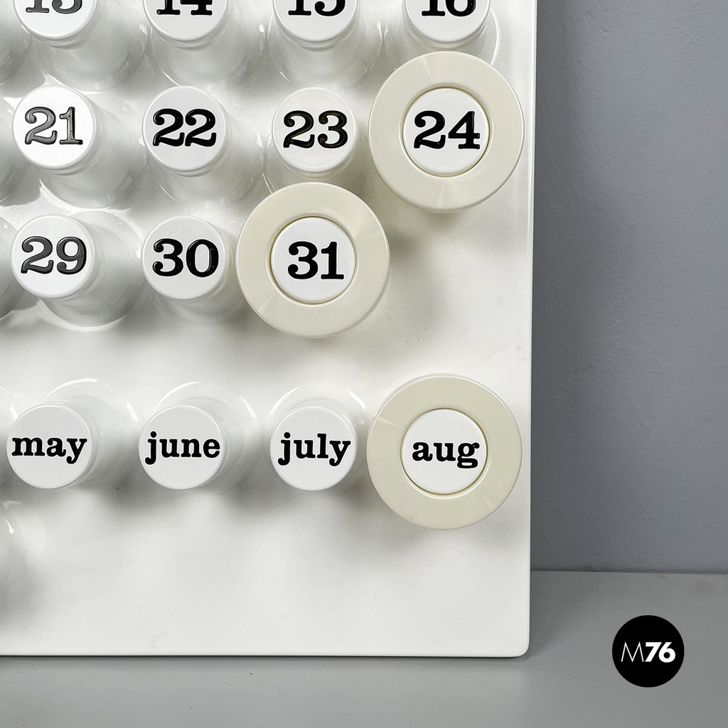 Italian modern white rings for perpetual wall calendar by Ring A Date, 2020s
