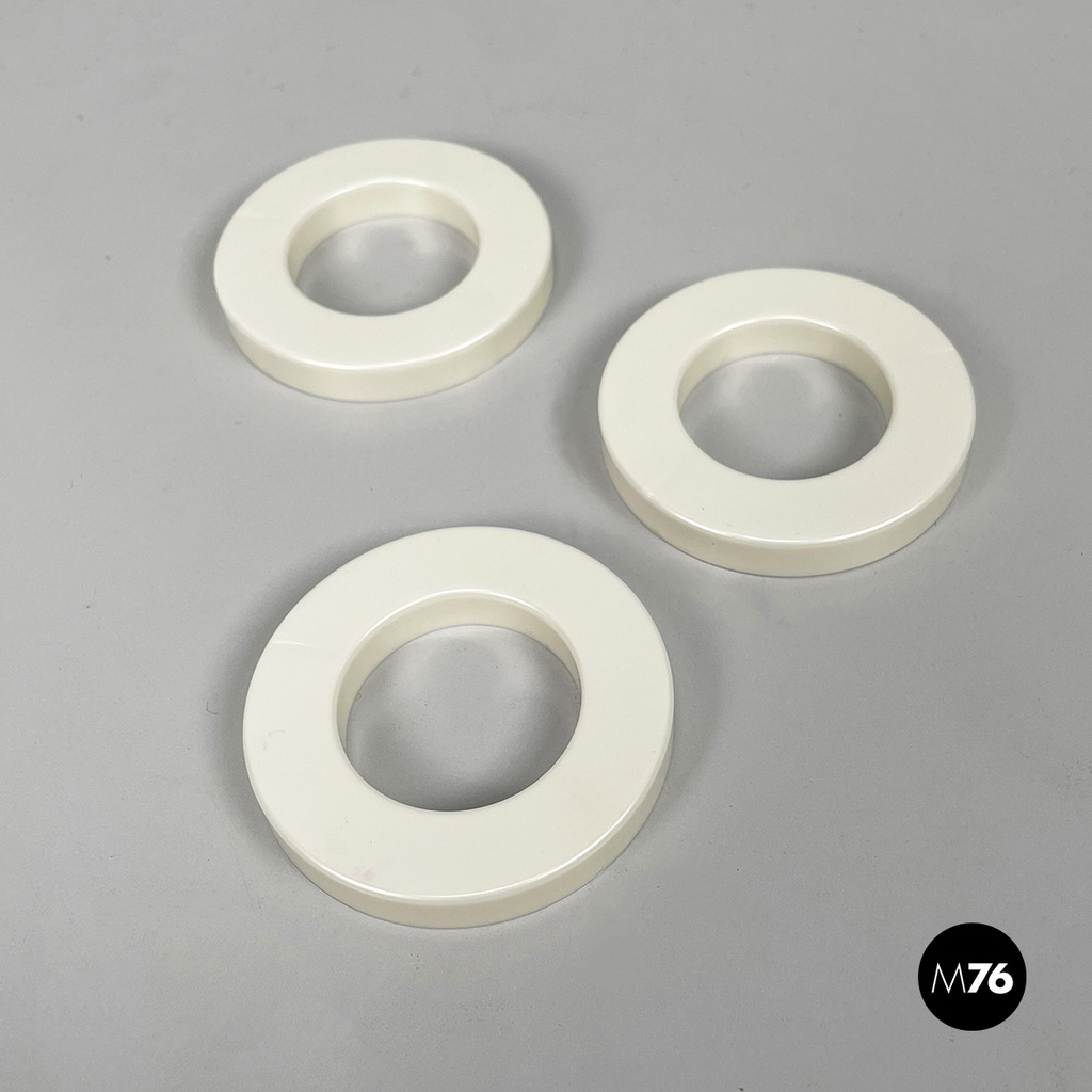 Italian modern white rings for perpetual wall calendar by Ring A Date, 2020s