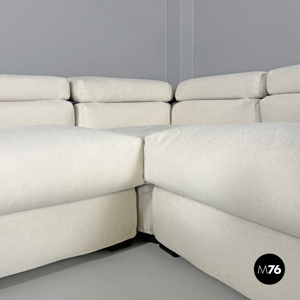 Italian modern modular white sofa Erasmo by Afra and Tobia Scarpa for B&B, 1970s